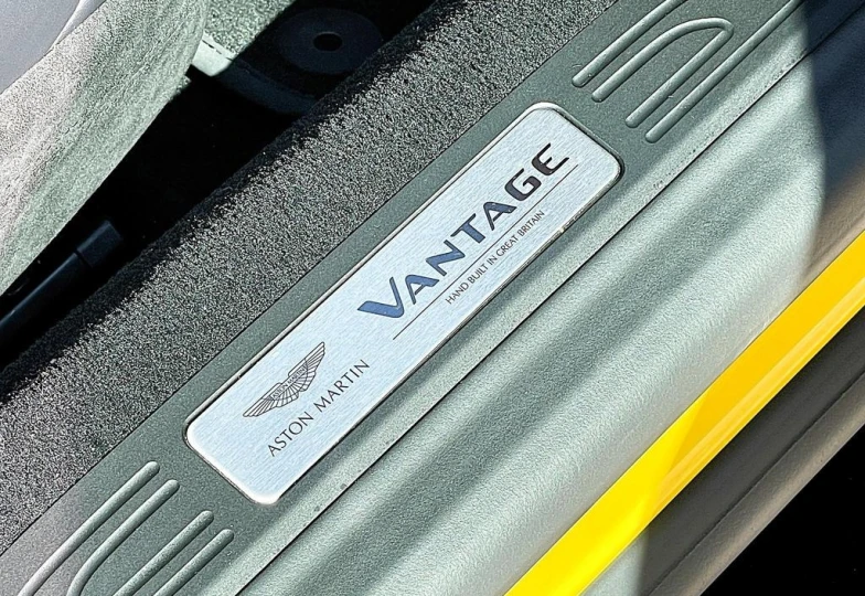 Aston Martin Vantage , 2024 - 32