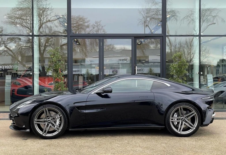 Aston Martin Vantage V8, 2024 - 7