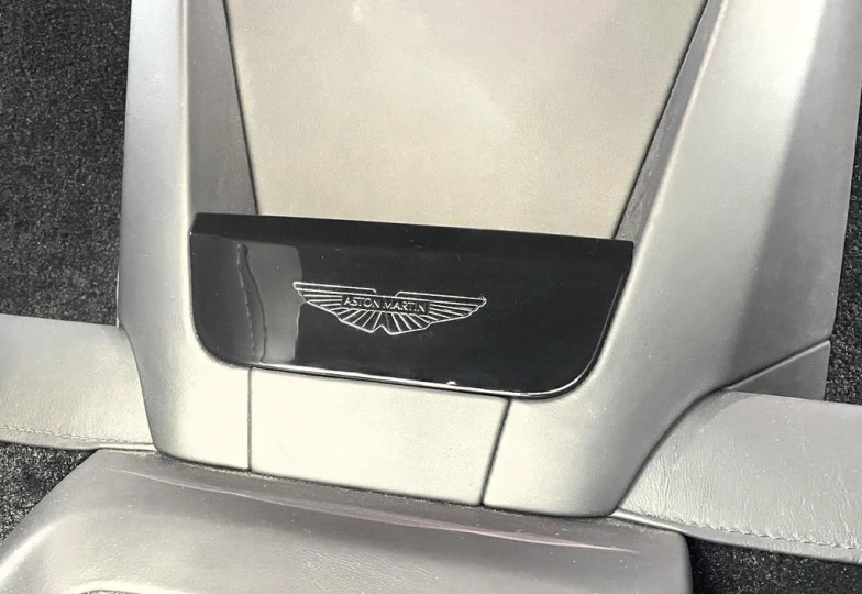 Aston Martin Vantage V8, 2024 - 27