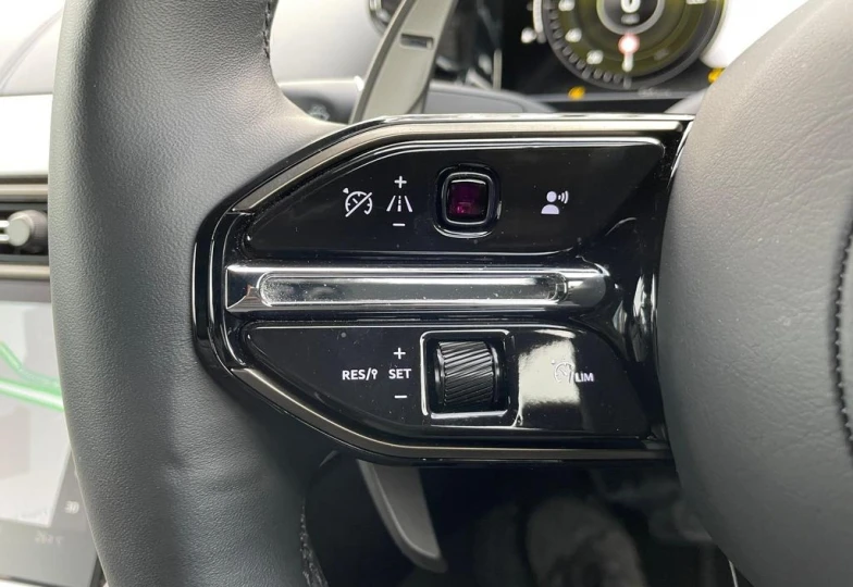 Aston Martin Vantage V8, 2024 - 14