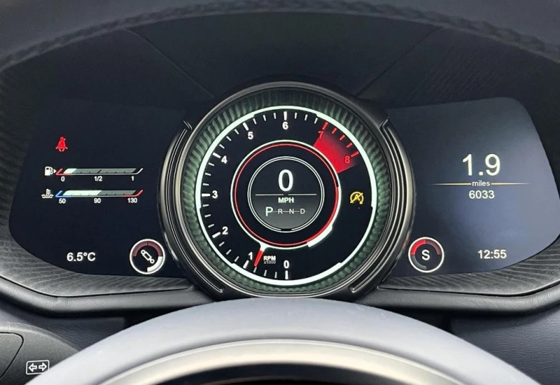 Aston Martin DB11 V8, 2023 - 17