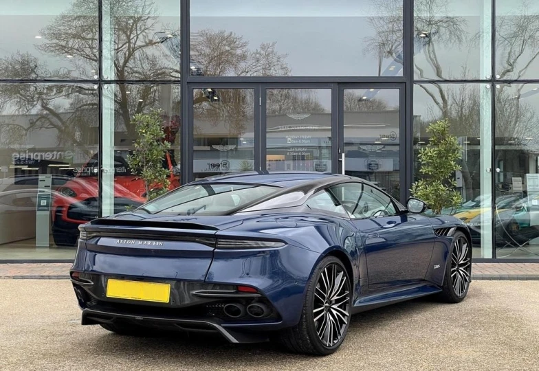 Aston Martin DBS V12 BiTurbo, 2023 - 10