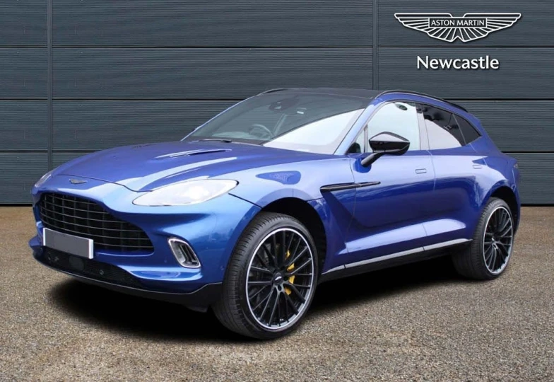 Aston Martin DBX V8 550, 2023 - 6