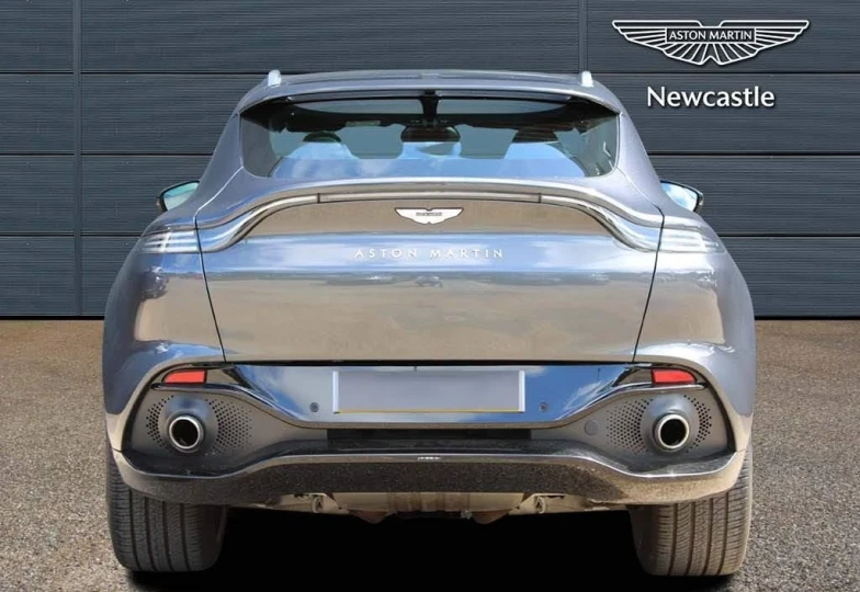 Aston Martin DBX V8, 2024 - 8