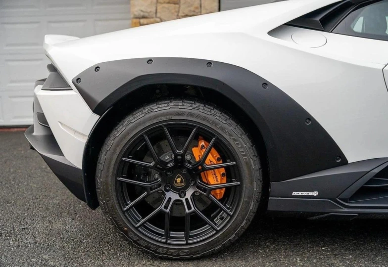 Lamborghini Huracan Sterrato, 2023 - 40