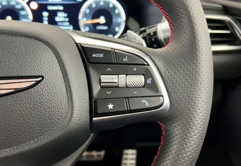 Genesis G70 Синий
