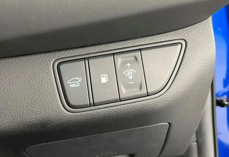 Genesis G70 Синий