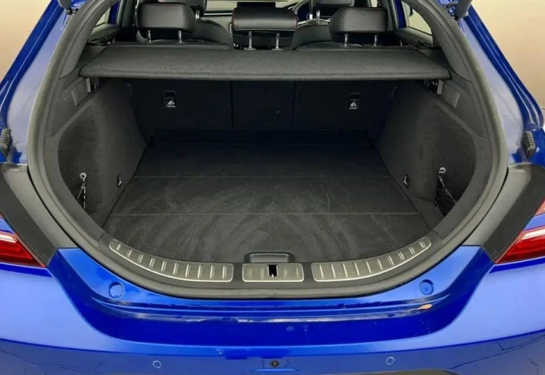 Genesis G70 Синий
