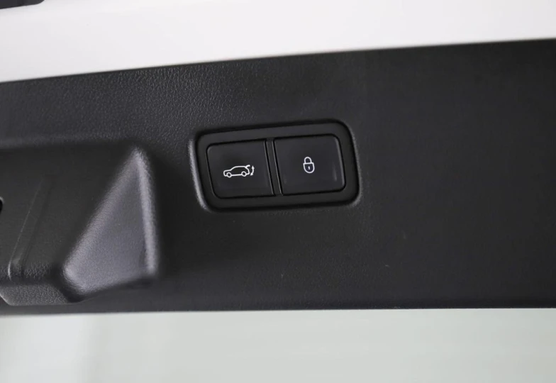 Genesis GV60 Белый