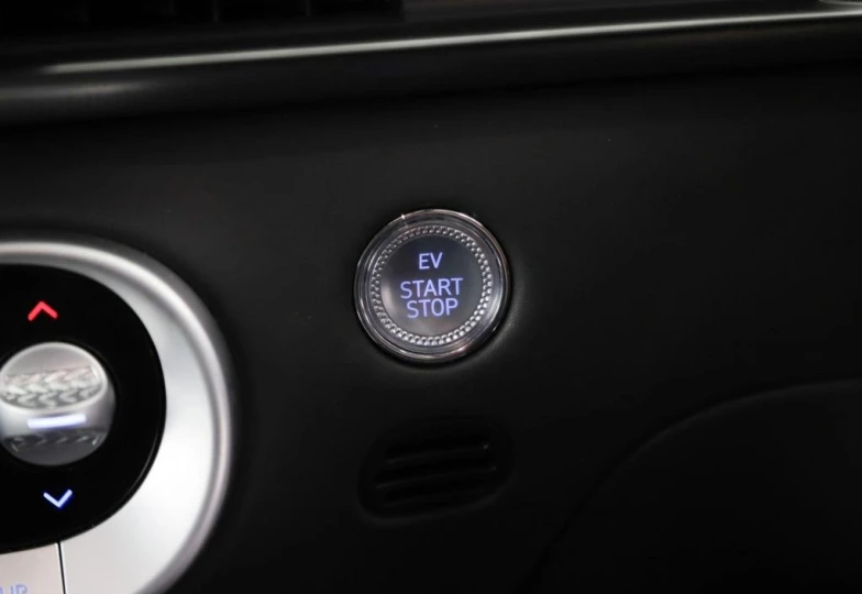 Genesis GV60 Белый