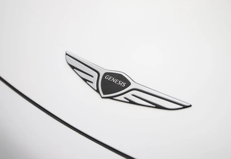 Genesis GV60 Белый