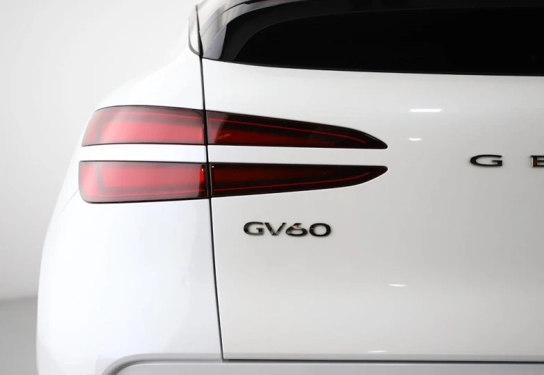 Genesis GV60 Белый