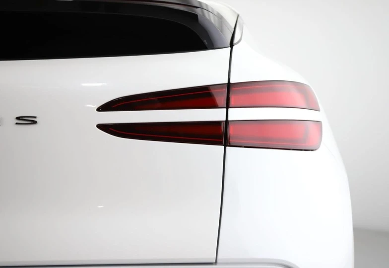 Genesis GV60 Белый