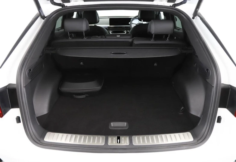 Genesis GV60 Белый