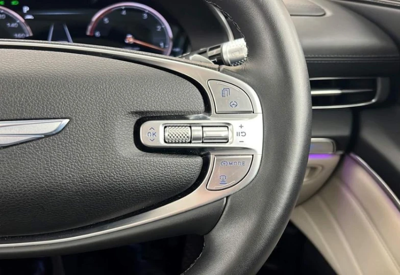 Genesis GV80 Серый