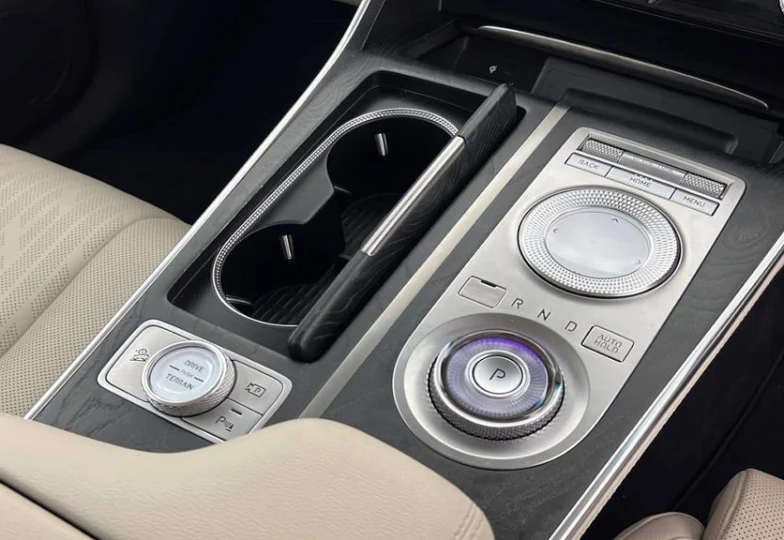 Genesis GV80 Серый