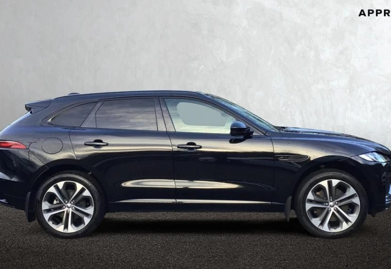 Jaguar F-Pace Черный