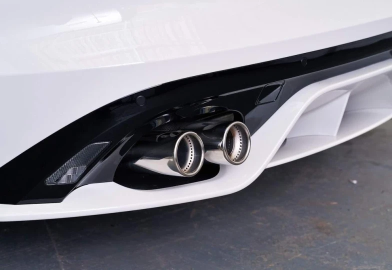 Jaguar F-Type Белый