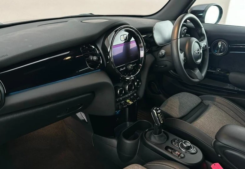Mini Hatch Черный