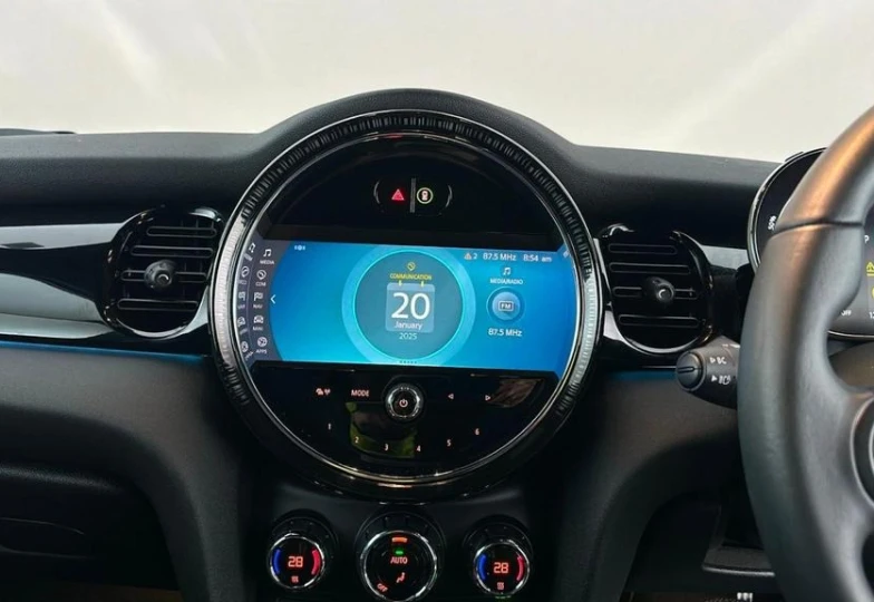 Mini Hatch Черный
