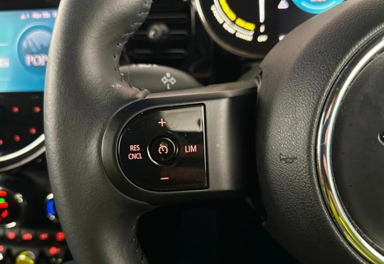 Mini Hatch Черный