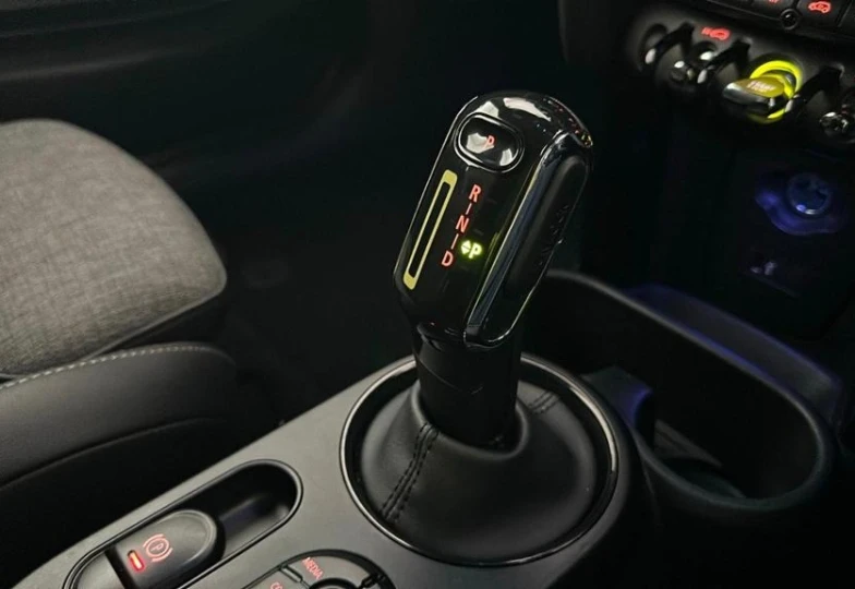Mini Hatch Черный
