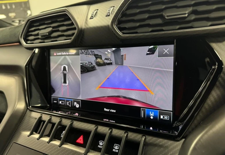 Lamborghini Urus Красный
