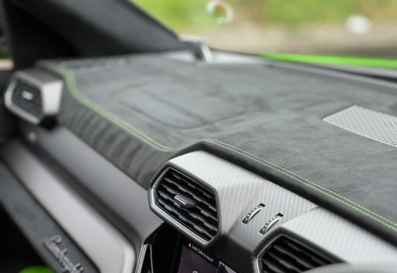 Lamborghini Urus Green
