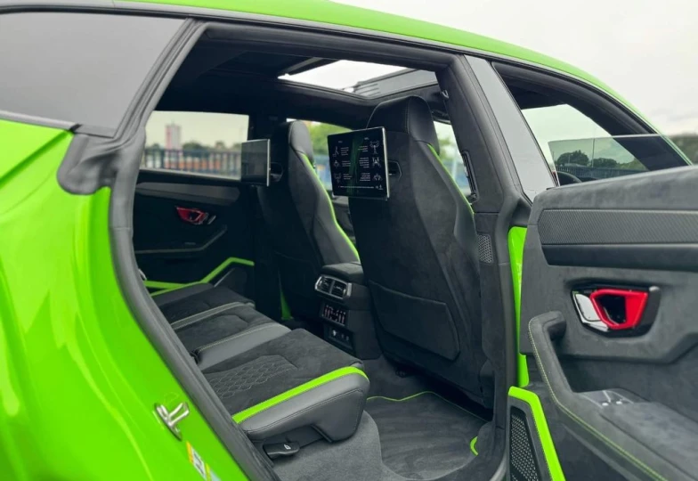 Lamborghini Urus Green