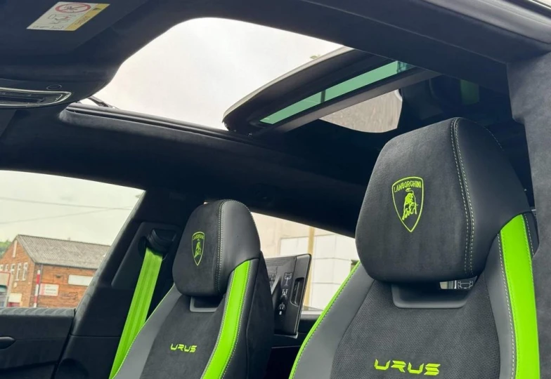 Lamborghini Urus Green