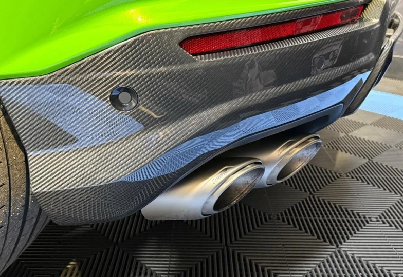 Lamborghini Urus Зеленый