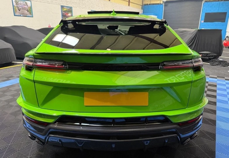 Lamborghini Urus Зеленый