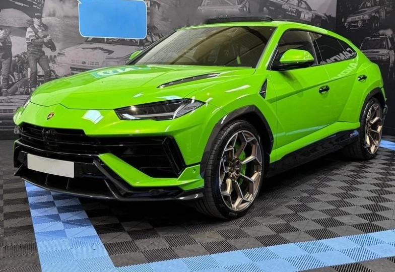 Lamborghini Urus Зеленый