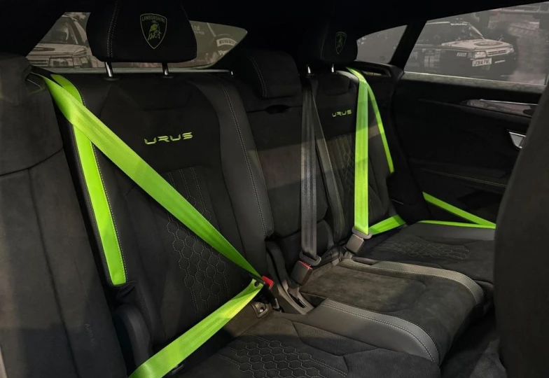 Lamborghini Urus Зеленый