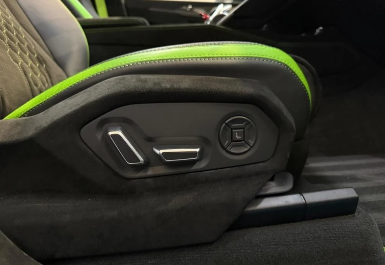 Lamborghini Urus Зеленый
