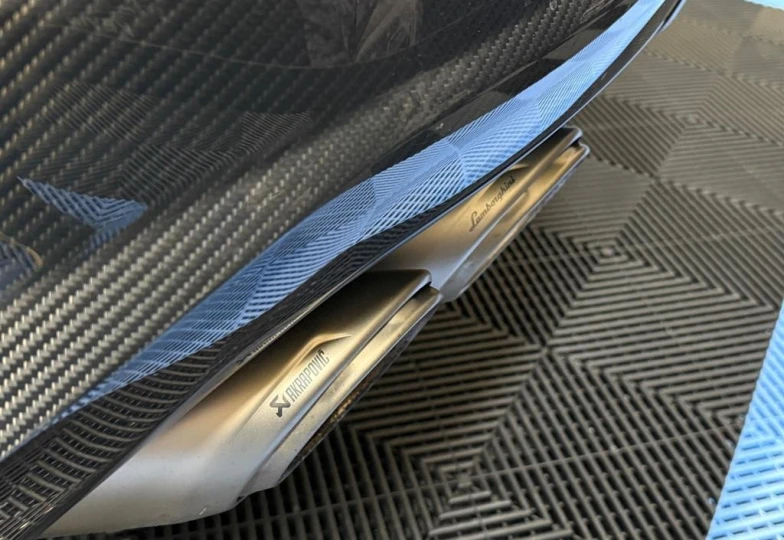Lamborghini Urus Зеленый