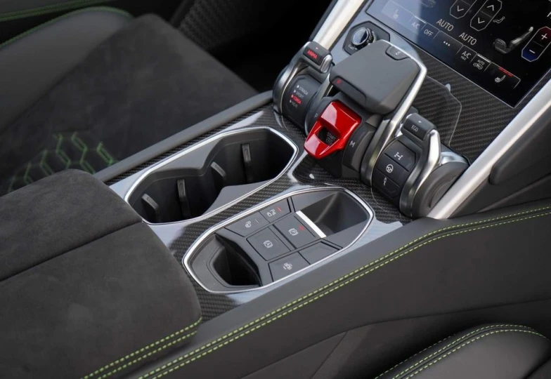 Lamborghini Urus Зеленый