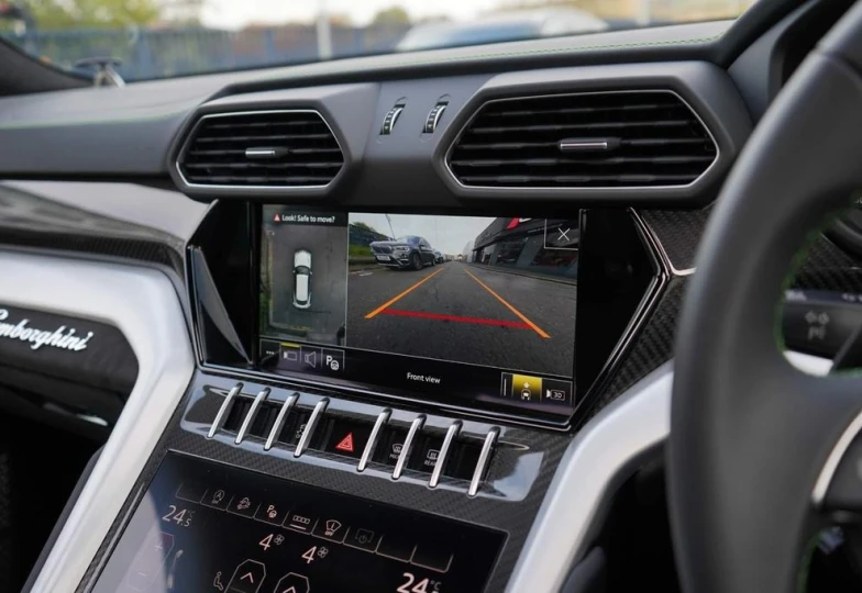 Lamborghini Urus Зеленый
