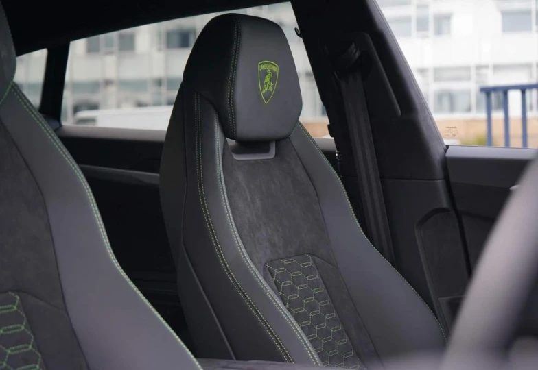 Lamborghini Urus Зеленый