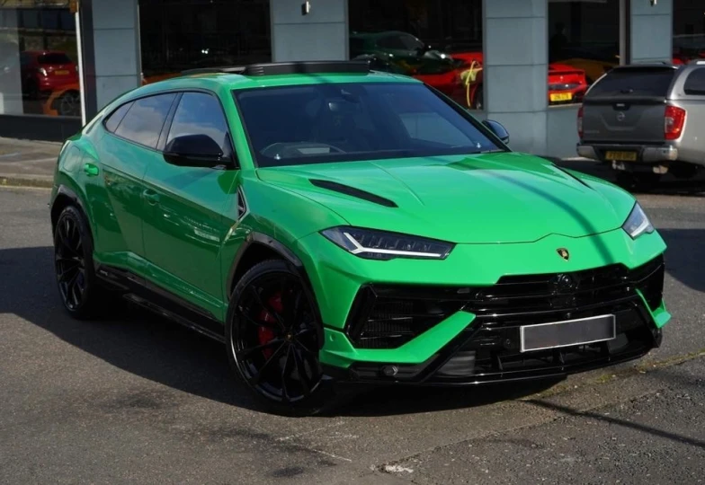 Lamborghini Urus Зеленый