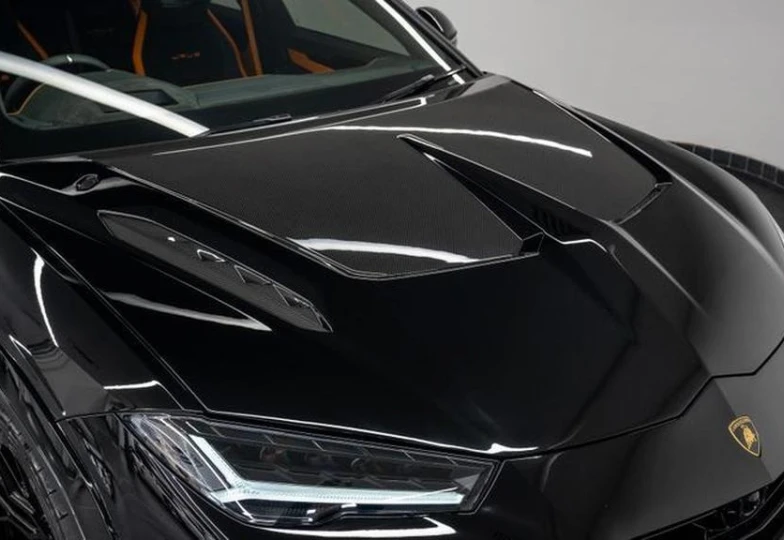 Lamborghini Urus Black