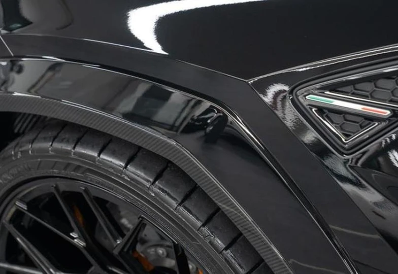 Lamborghini Urus Black