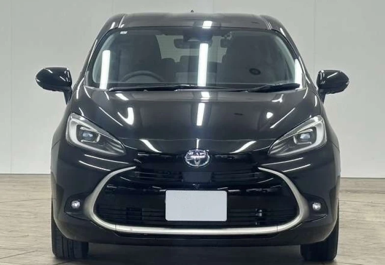 Toyota Aqua Black
