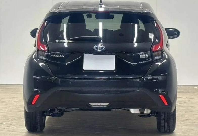 Toyota Aqua Black