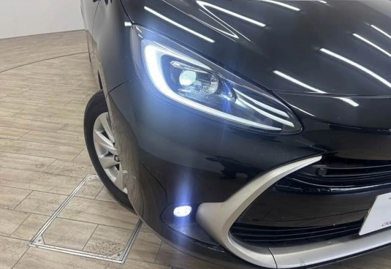 Toyota Aqua Black