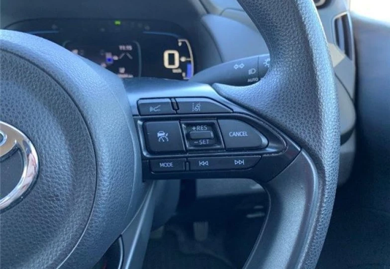 Toyota Aqua Белый