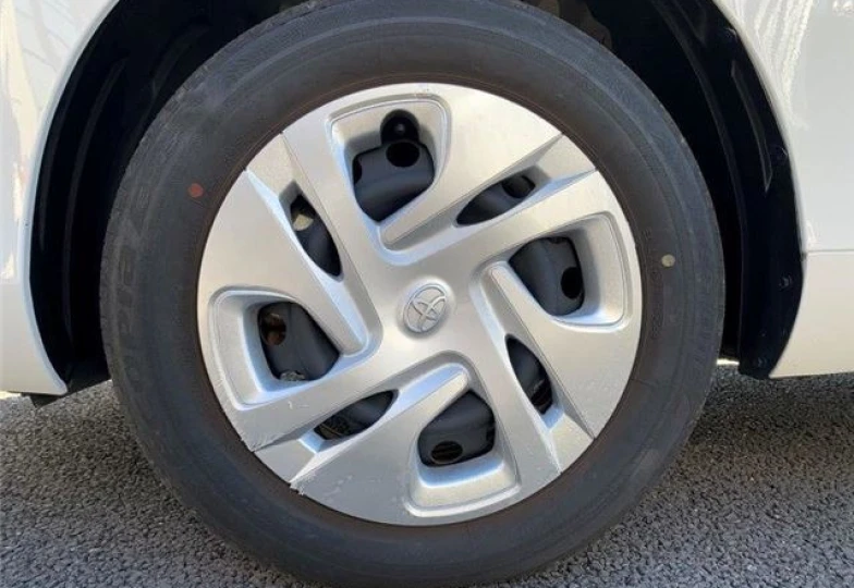 Toyota Aqua Белый