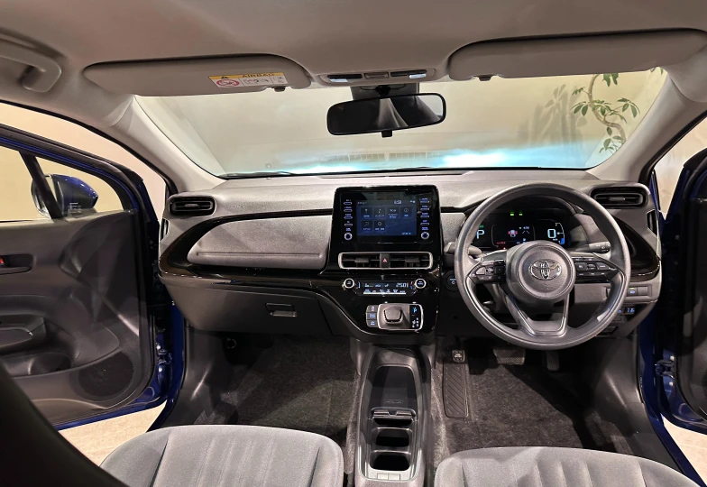 Toyota Aqua Синий