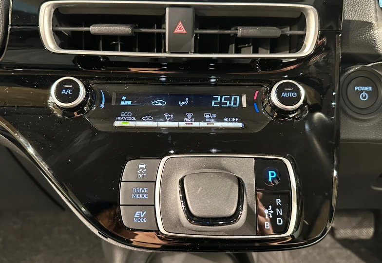 Toyota Aqua Синий