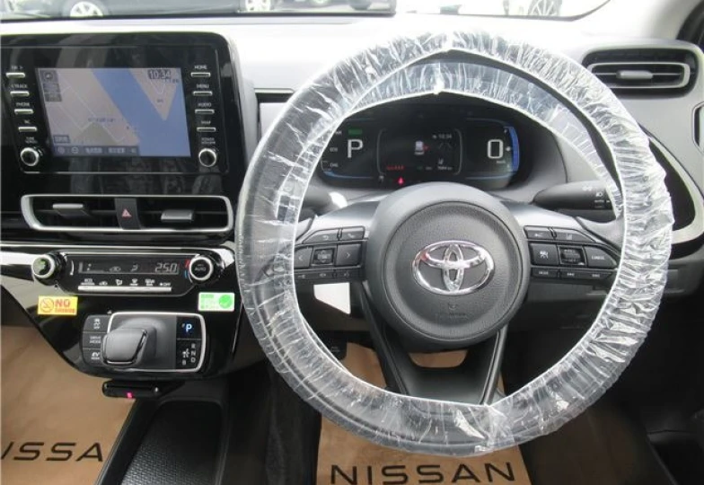 Toyota Aqua Белый
